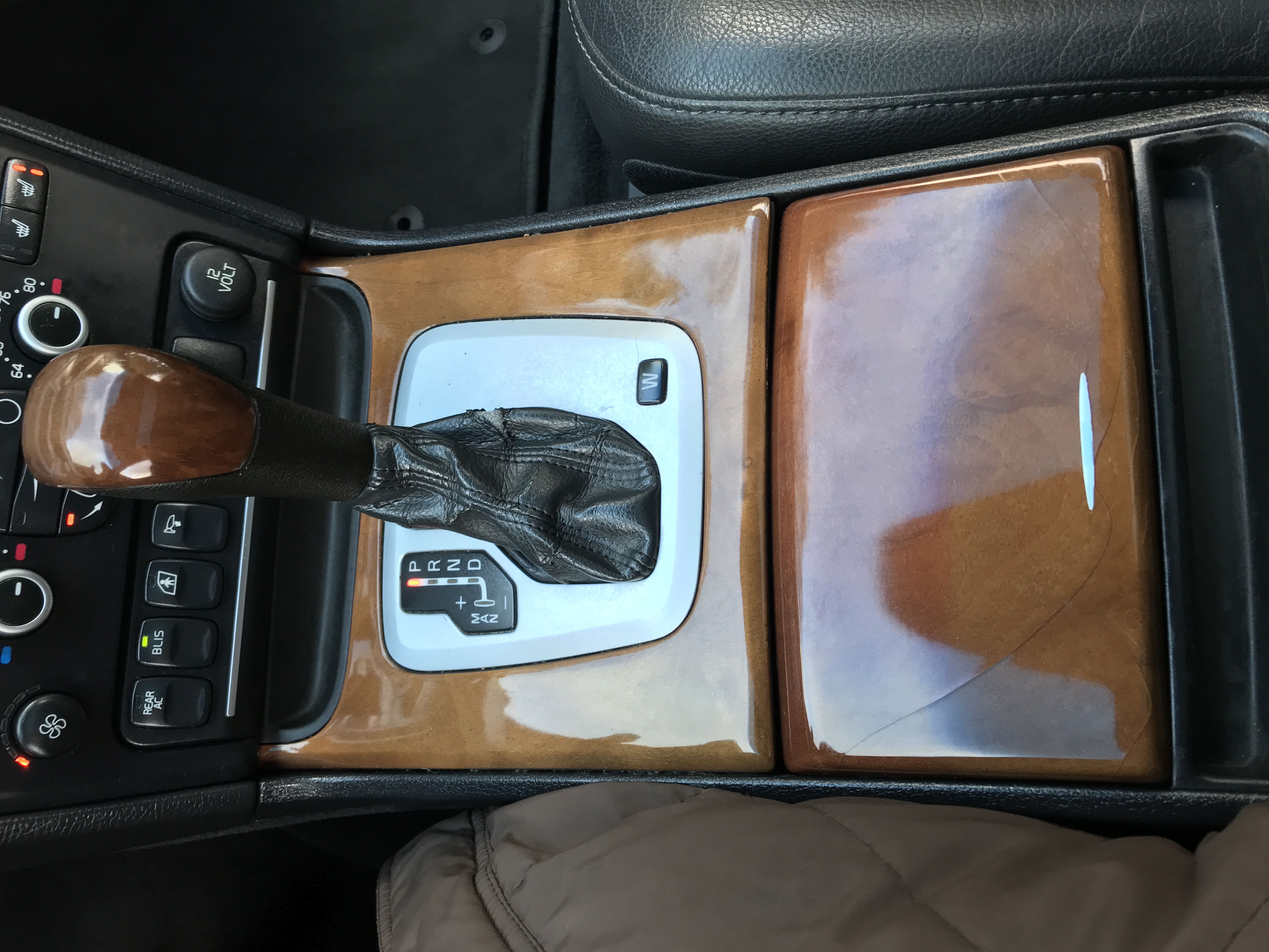 2008 Volvo One Owner XC90 V8 92K with Third Row Seating — photo 62